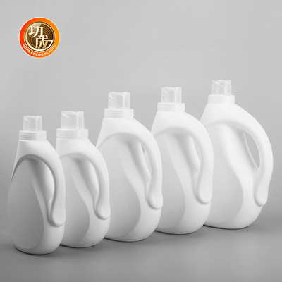 Semi-transparante plastic flessen met schroefdop